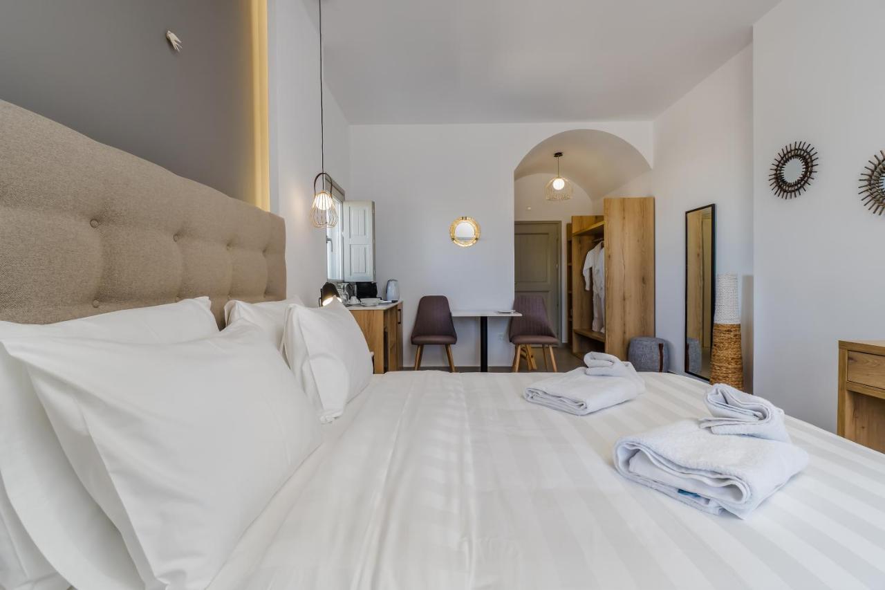 Symphony Suites Santorini Pyrgos Kallistis ห้อง รูปภาพ